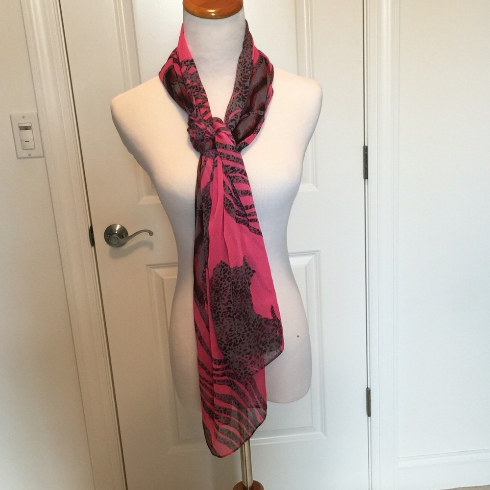 Fuschia Pink Animal‎ Print Scarf Gray Black
